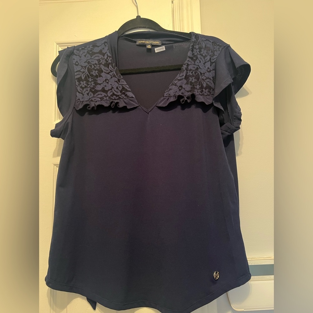 Adrienne Vittadini blouse size M